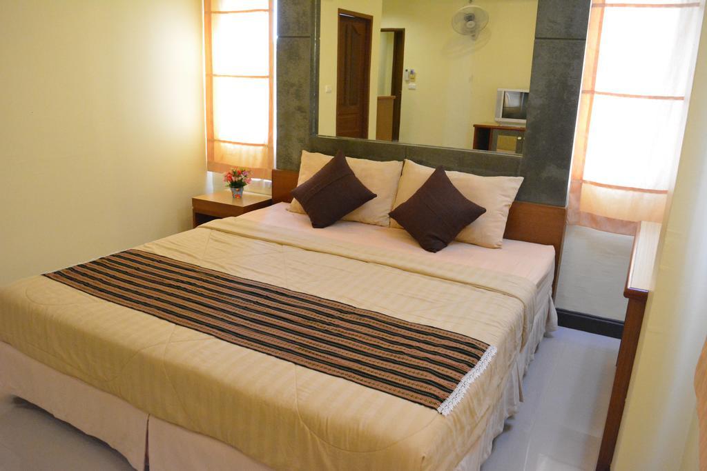 Pornthep Hotel 2 Ban Klong Haeng Экстерьер фото